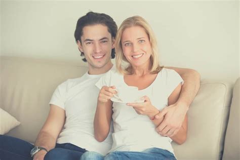 mature young women|Why Older Women Dating Younger Men Are More Satisfied.